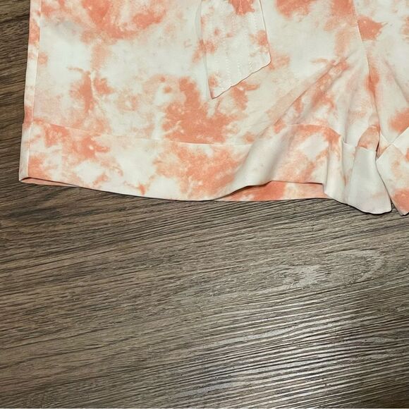 NWT BCBGeneration Tie-Dye ​​Paper Bag Shorts Pink and White TIE DYE Size Medium - Picture 3 of 13